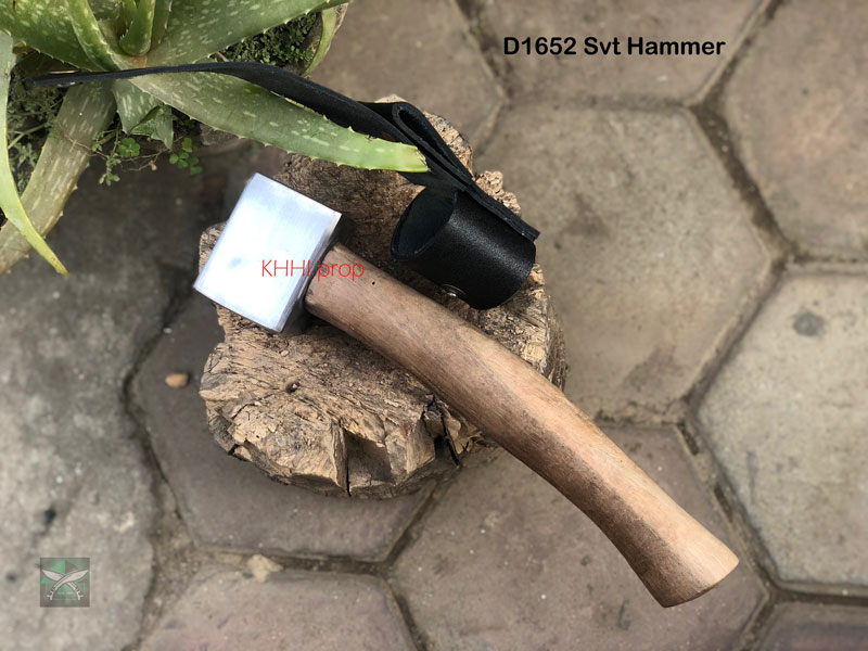 D1652-Svt-Hammer